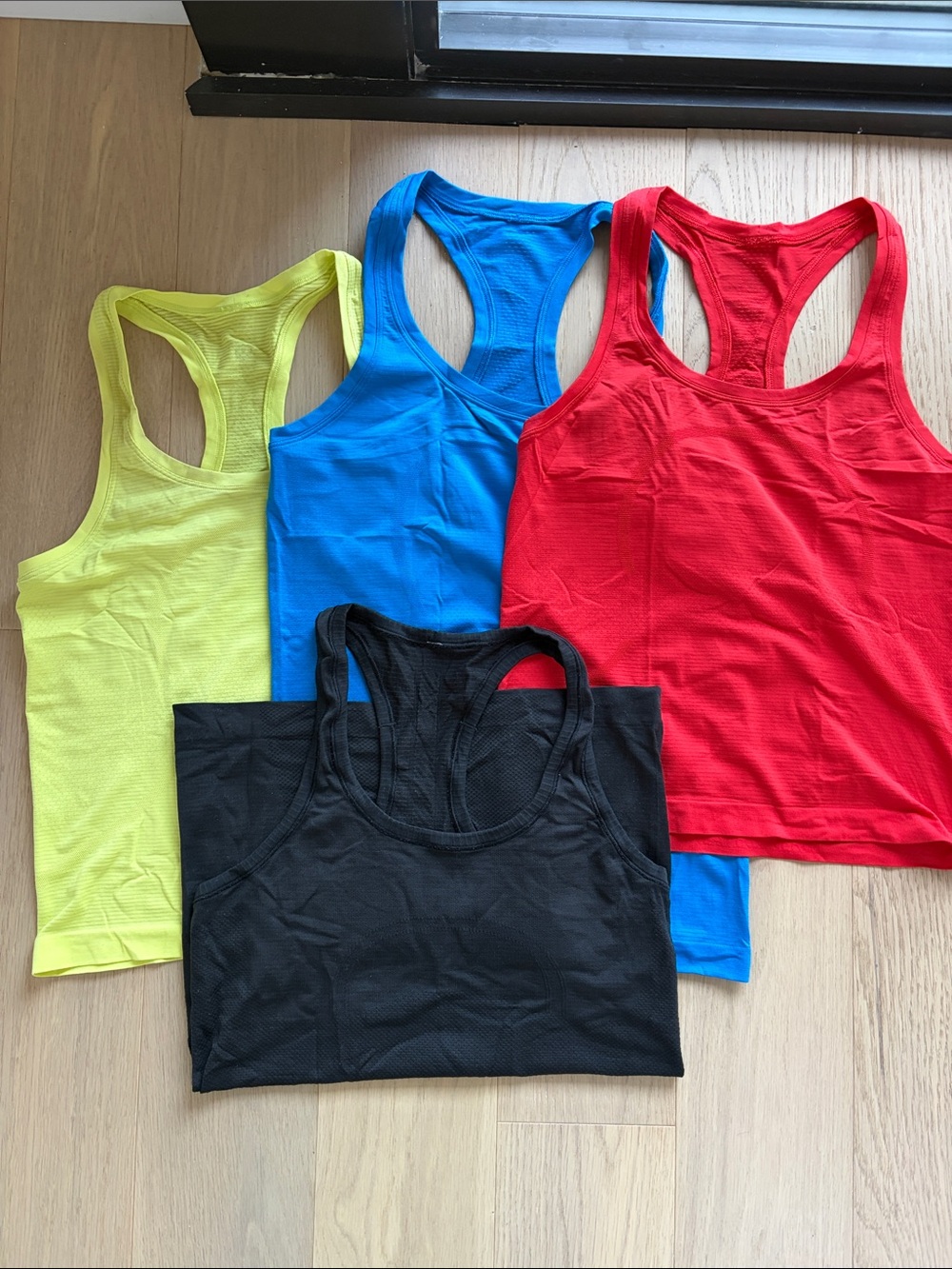 lululemon Swiftly tech racer back bundle size 6